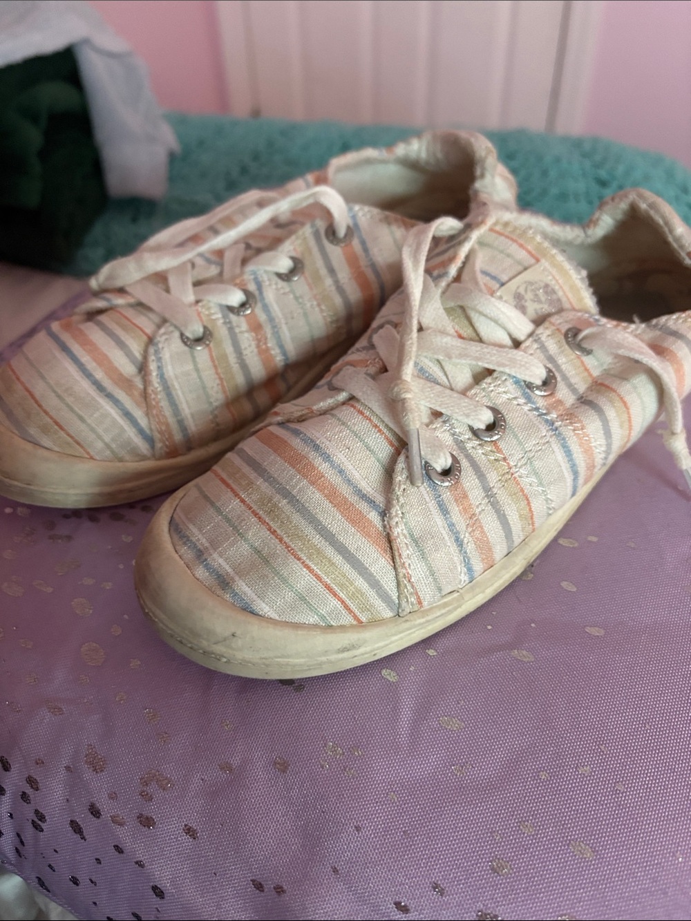 Roxy Kids Pastel Striped Canvas Sneakers in Pink, Blue, Yellow